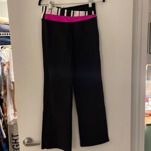 Lululemon yoga pants